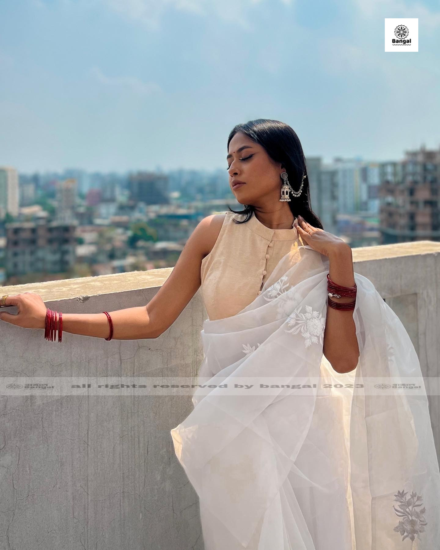 White half silk shsre