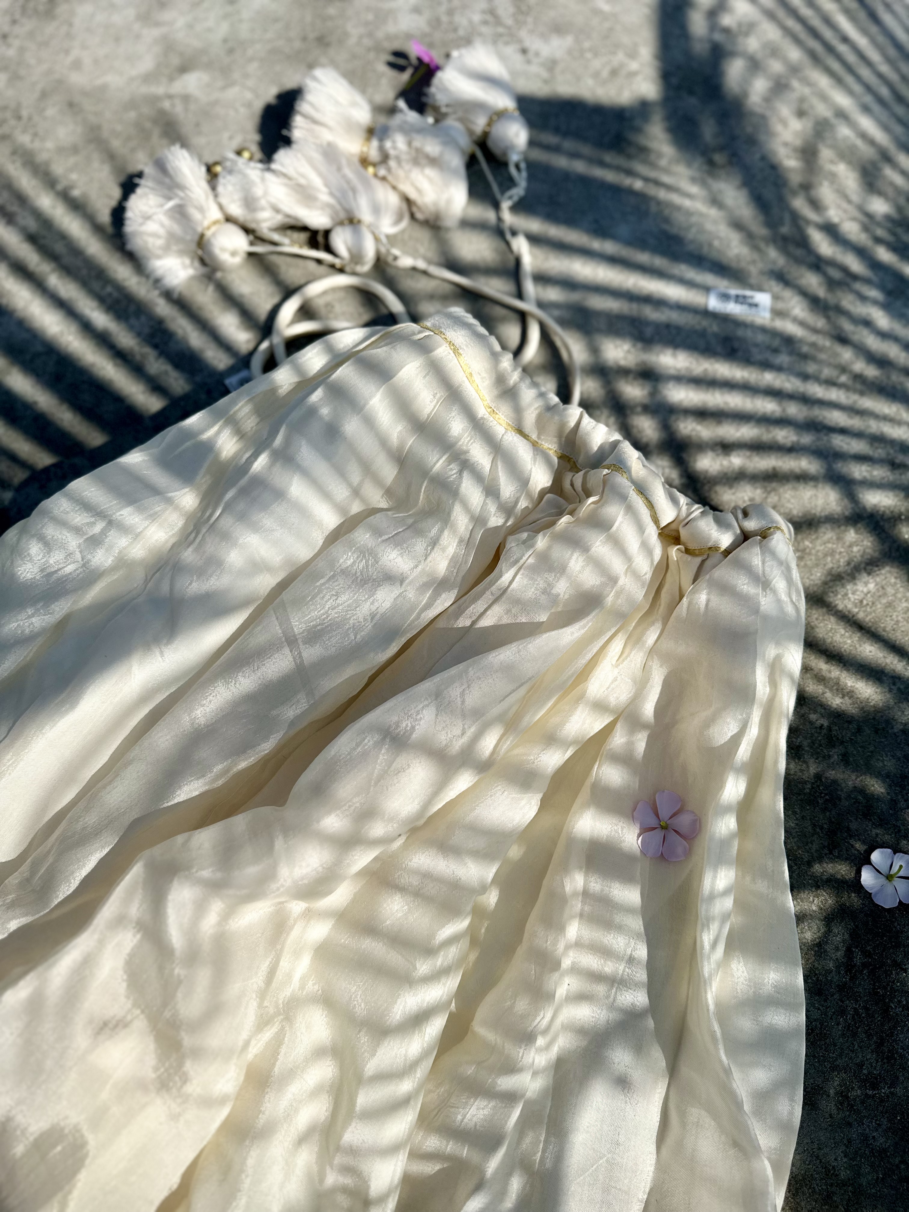 must have light weight skirt